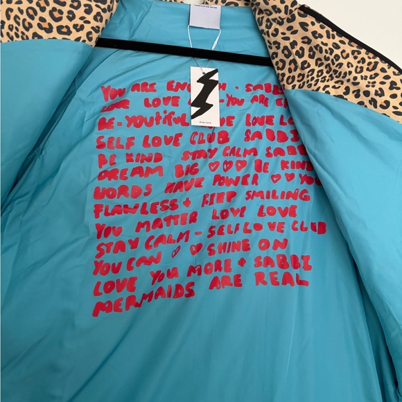 The Leopard Bomber - Picture 7 of 10